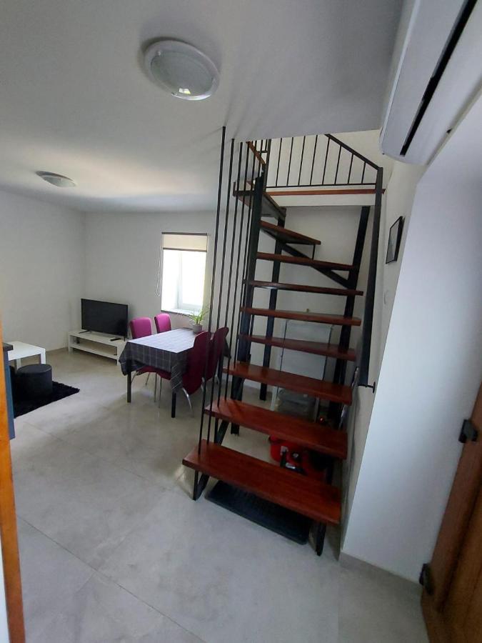 Apartman Sunset Plomin Exterior photo