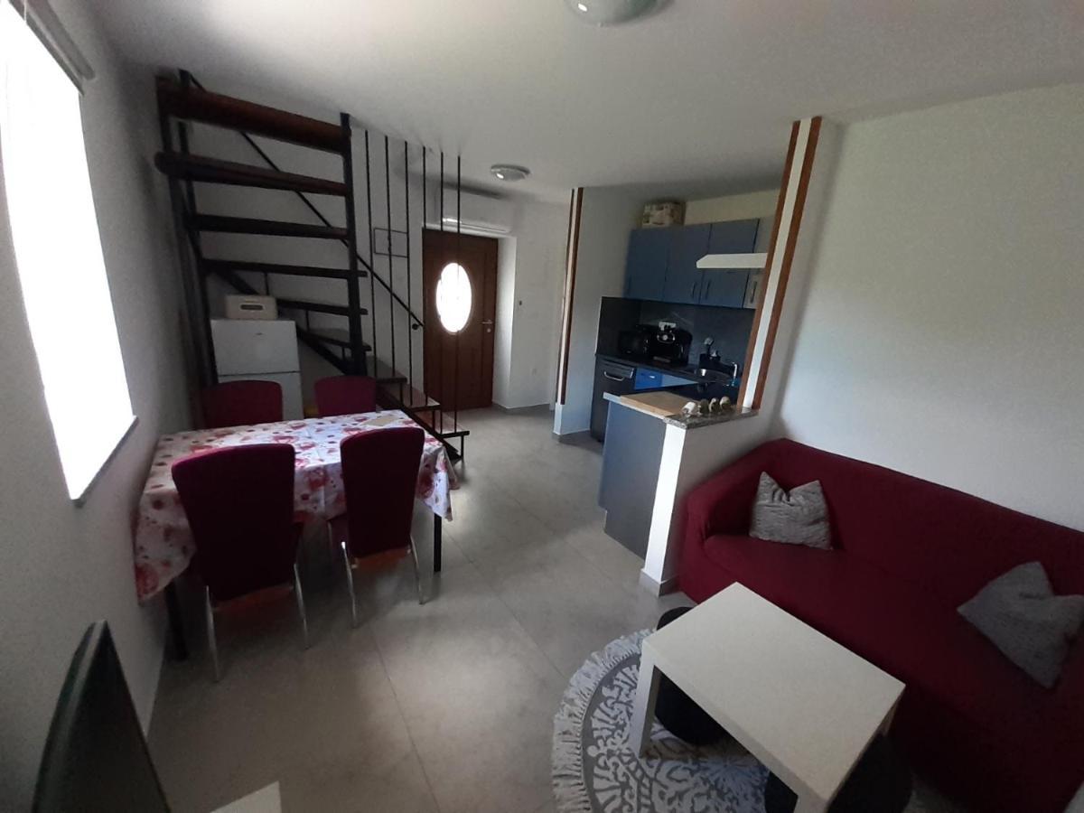 Apartman Sunset Plomin Exterior photo